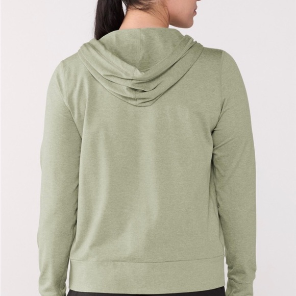 Vuori Jacket Women Halo Performance Lightweight Sage Green Women's Hoodie VW268 - Picture 2 of 9